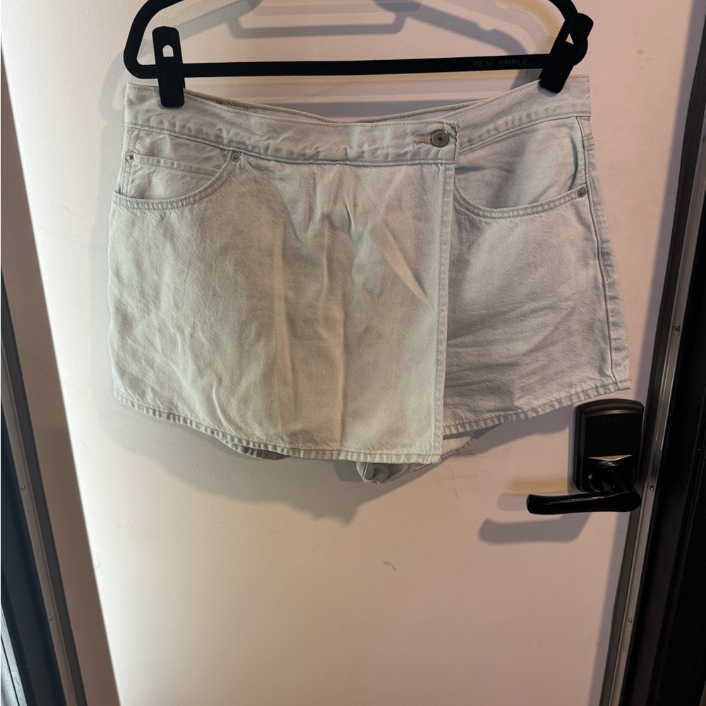Levi’s Light Blue Denim Skort